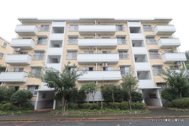 4LDK Apartment in Park Town Goryo, Higashimatsuyama - Thumbnail 2