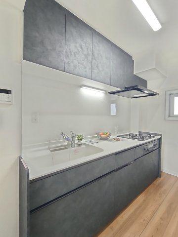 Haitown Shiohama 10F 2LDK Apartment in Ichikawa, Chiba — Image 3, Ichigawa, Chiba