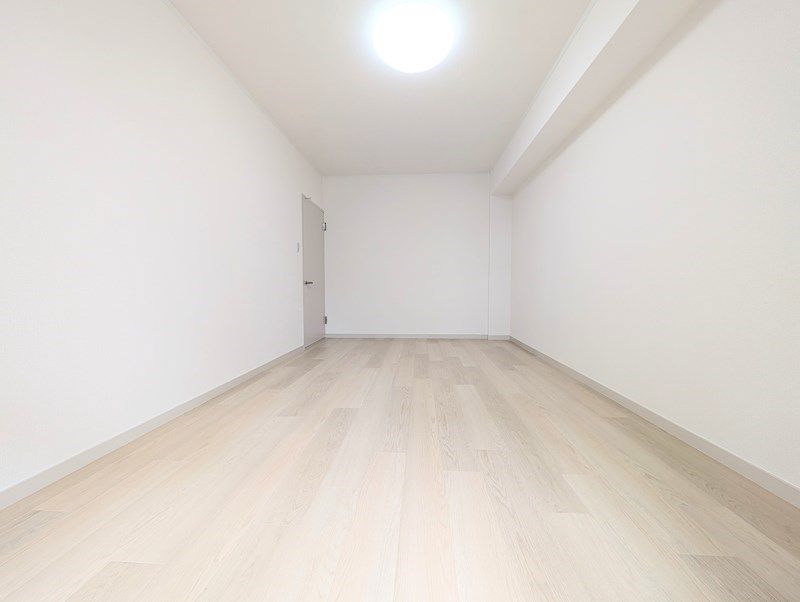 Renovated 3LDK Apartment with Private Garden in Fukuoka - Image 22