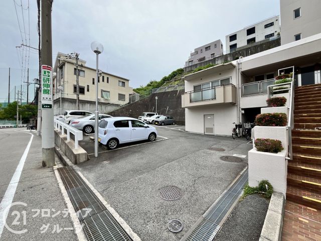 Renovated 2LDK Apartment for Sale in Nishinomiya, Hyogo - Thumbnail 4