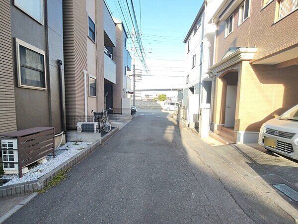Open Lives Minami-Yono Sky Stage 3LDK New House in Saitama - Thumbnail 4