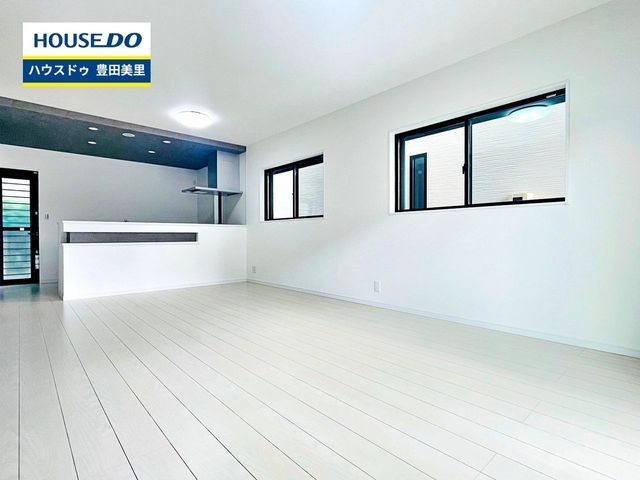 Modern 4LDK House for Sale in Toyota City, Aichi - Thumbnail 2