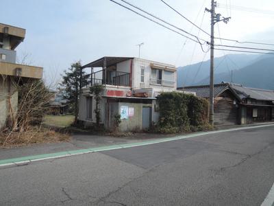 Detached house in Doi, Doimachi, Shikokuchuo City Detached house in Doi, Doimachi | Shikokuchuo City, 15 minutes walk from Iyodoi Station on the JR Yosan Line (Property number: 3220119-0000040) — Image 1, Shikokuchuo, Ehime