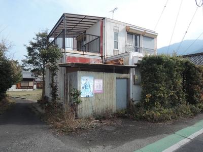 Detached house in Doi, Doimachi, Shikokuchuo City Detached house in Doi, Doimachi | Shikokuchuo City, 15 minutes walk from Iyodoi Station on the JR Yosan Line (Property number: 3220119-0000040) — Image 1, Shikokuchuo, Ehime