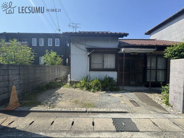Vintage 3K house in Himeji with 10.6% yield potential - Thumbnail 3