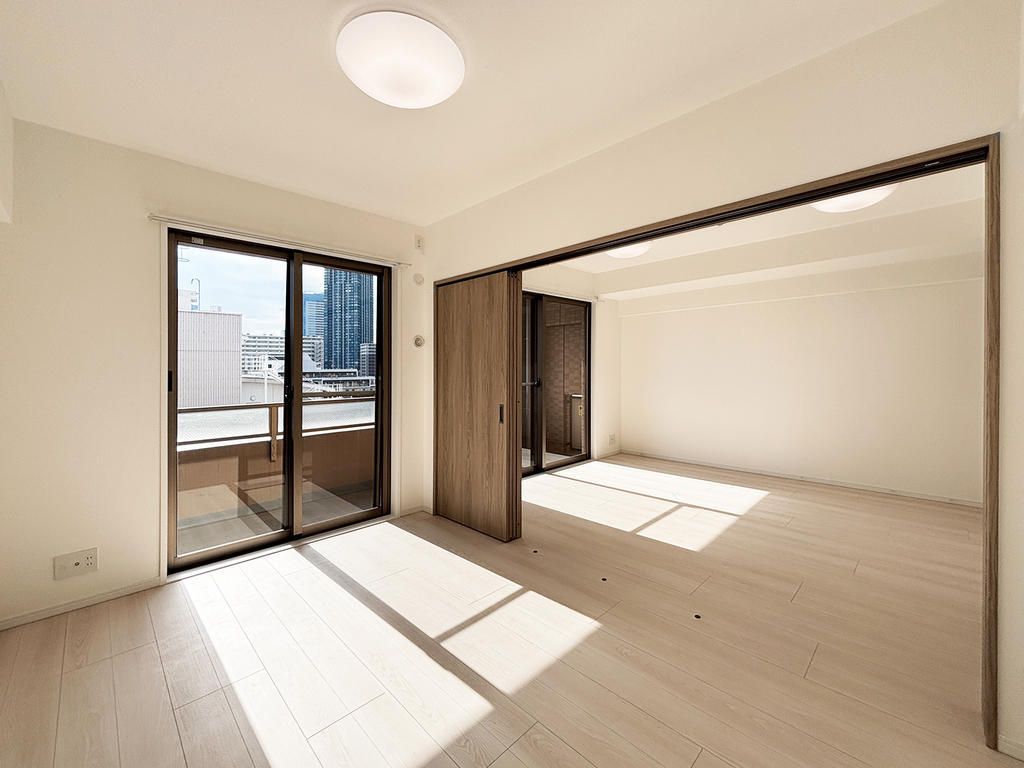 3LDK Renovated Apartment for Sale in Koto, Tokyo - Thumbnail 2