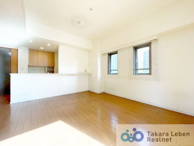 Sanctus Omori Vasser House 2LDK Apartment for Sale in Ota, Tokyo - Image 1