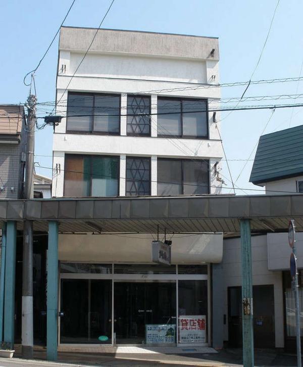 Historic Combined Commercial/Residential Property in Central Hanamaki - Thumbnail 2