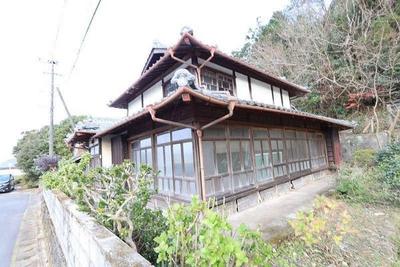 Spacious 10DK House in Takeo City - Close to Elementary School — Image 1, Takeo, Saga