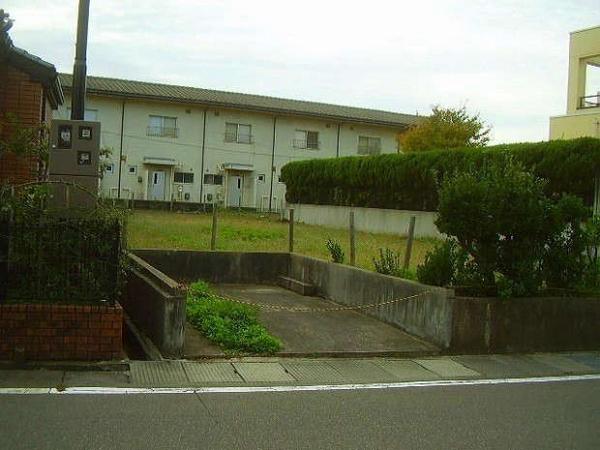 3LDK Detached House with Parking in Quiet Nagoya Neighborhood - Thumbnail 2