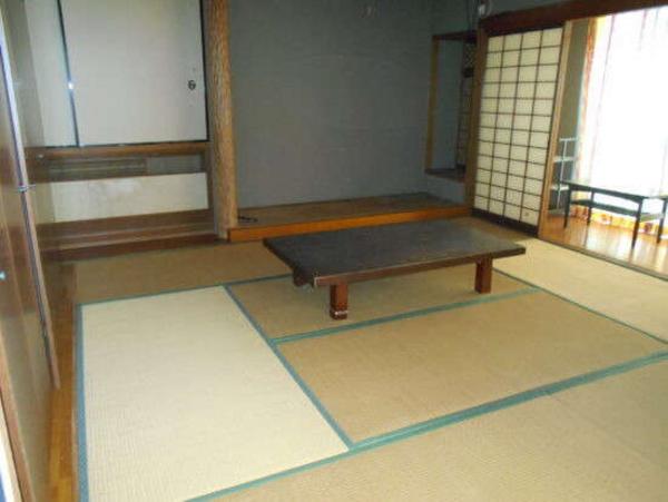 Former Dental Clinic with Residential Space in Ebino City - Thumbnail 3