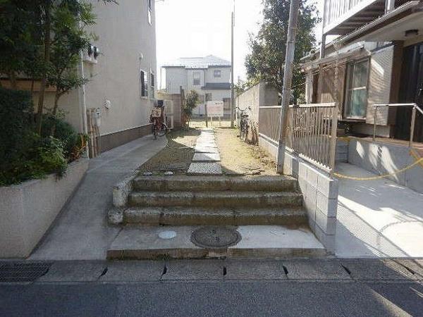 New 4-Bedroom House for Sale in Tokyo's Minato Ward - Thumbnail 2