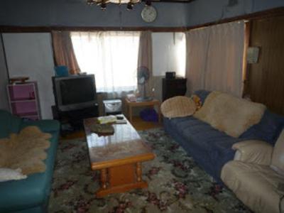 A detached house near the sea, with a 14-tatami mat Japanese-style room (1 additional room) and a flush toilet. There are two toilets. There is also a separate building, garage and warehouse. 70,000 per month (1 month security deposit), regular lease contract (2 years), automatic renewal without renewal fee. *Also available for sale — Image 2, Shintoku, Hokkaido