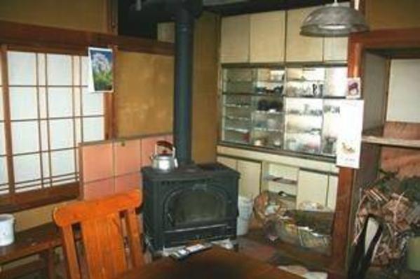 Traditional Home with Wood Stove in Minakami, Gunma - Thumbnail 3