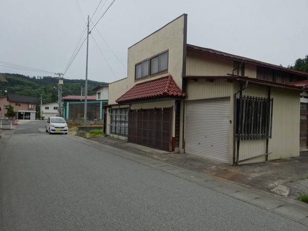 Spacious 8LDK House with Garage in Nishikawa, Yamagata - Thumbnail 2