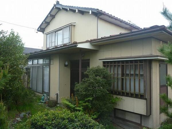 Traditional House with Artist Studio in Asahi, Toyama - Thumbnail 2
