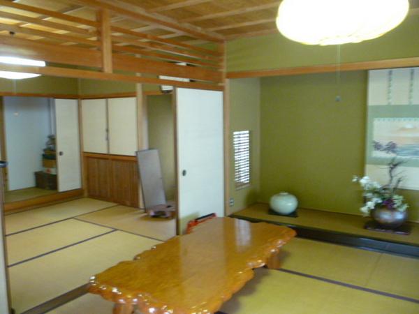 Traditional Japanese House in Soeda with Ryokan-Style Entrance - Image 3