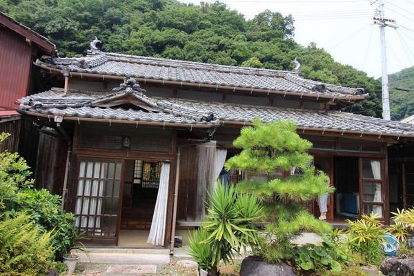 Traditional Japanese House with Garden in Seiyo City, Ehime - Thumbnail 2