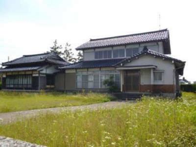 Spacious 7LDK Traditional Home in Tonami City - 1,147m² Plot — Image 1, Tonami, Toyama