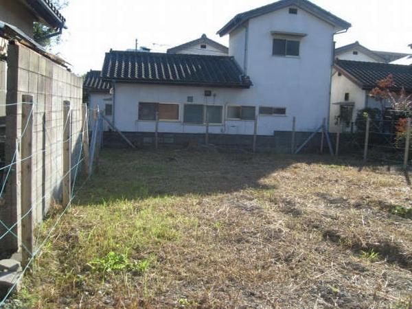 3LDK Detached House for Sale in Quiet Tokyo Neighborhood - Thumbnail 2
