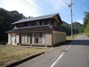 Traditional 5DK House with Agricultural Land in Shinonsen, Hyogo — Image 1, Akasaki, Tottori