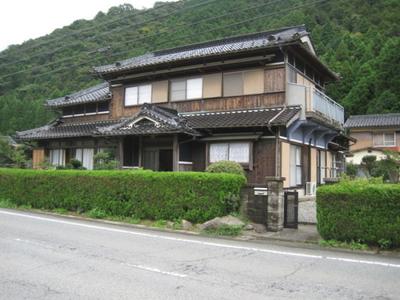 Traditional 9DK Home in Shiso City with 759m² Land — Image 1, Shiso, Hyogo