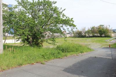 It is located in an easy-to-live-in location near a convenience store, close to a shopping street lined with supermarkets and home centers. — Image 2, Fukushima, Fukushima
