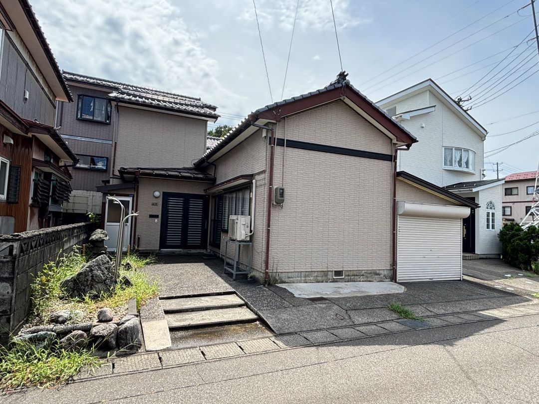 Kyogamine Vacant House for Sale in Itoigawa, Niigata - Thumbnail 3