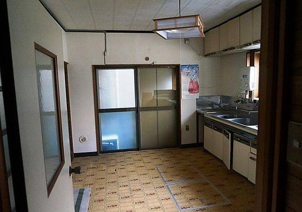 Vacant Custom Home For Sale in Adachi-ku Tokyo - Thumbnail 3