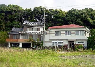 Historic Guesthouse with Ocean Views in Tosashimizu Tourist District — Image 1, Tosashimizu, Kochi