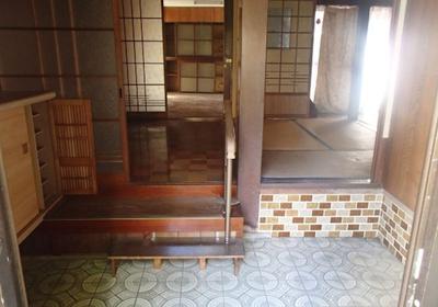 Traditional Wooden House Near Seto Inland Sea in Kaminoseki — Image 2, Kaminoseki, Yamaguchi