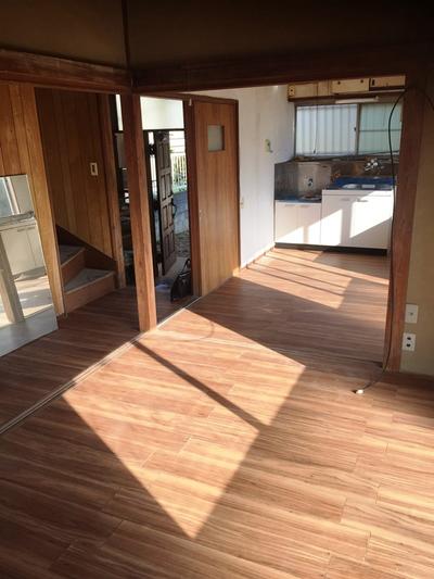 It is an owner-changed property on a hill with plenty of sunlight. — Image 2, Wakaba, Chiba