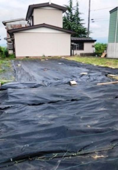 I inherited it, but the building was in danger of collapsing, so I demolished it and made it a vacant lot. — Image 1, Okaya, Nagano