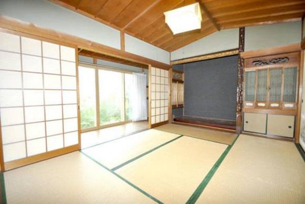4LDK Detached House for Sale in Kobe, Hyogo - Thumbnail 2