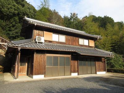 Traditional Japanese House with Storehouse in Shimagahara, Iga City — Image 1, Iga, Mie
