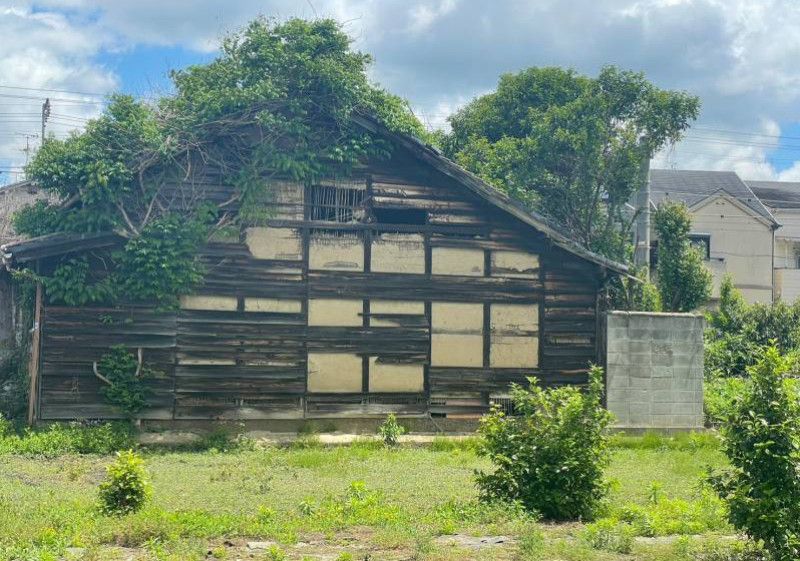 Old House with Land for Redevelopment in Yao, Osaka - Thumbnail 2