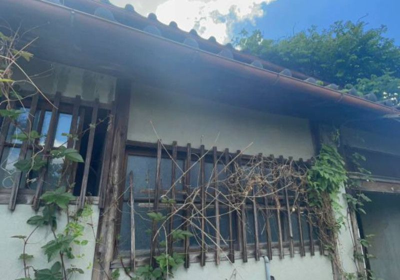 Old House with Land for Redevelopment in Yao, Osaka - Thumbnail 3
