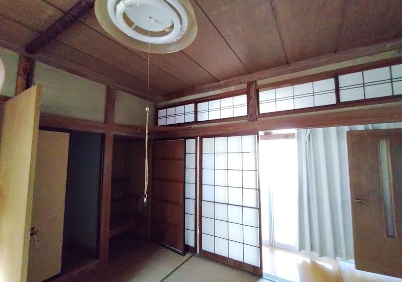 Fixer-Upper House for Sale in Kaga, Ishikawa - 153 sqm Land - Thumbnail 4