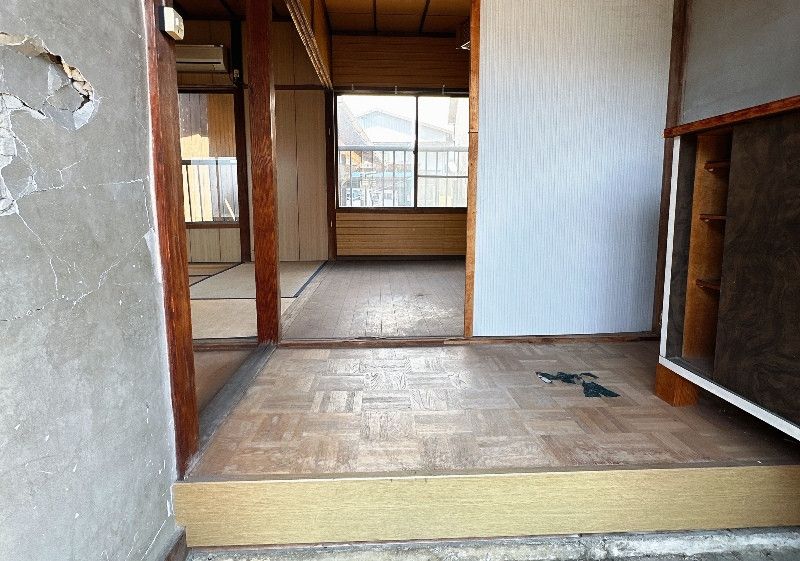 Single-Story House with Land for Renovation in Fuji City, Shizuoka - Thumbnail 4