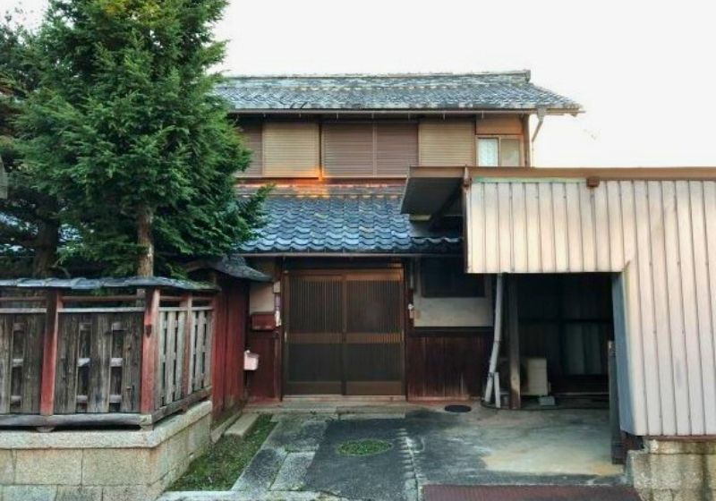 Traditional Farmhouse with Storehouse and Fields in Higashiomi, Shiga - Thumbnail 4