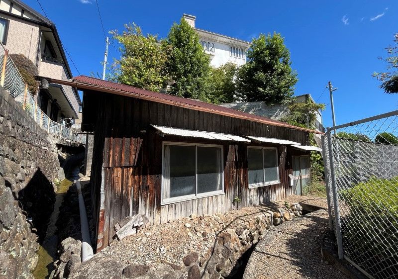 39sqm Land with Old House in Takarazuka, Hyogo for Sale - Thumbnail 2