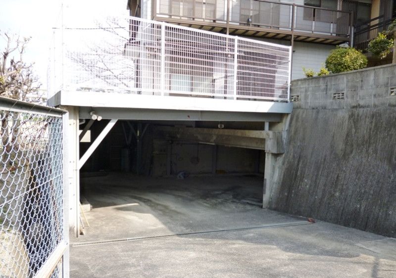 337m² House with Large Garden and Forest Land in Matsuyama, Ehime - Thumbnail 3
