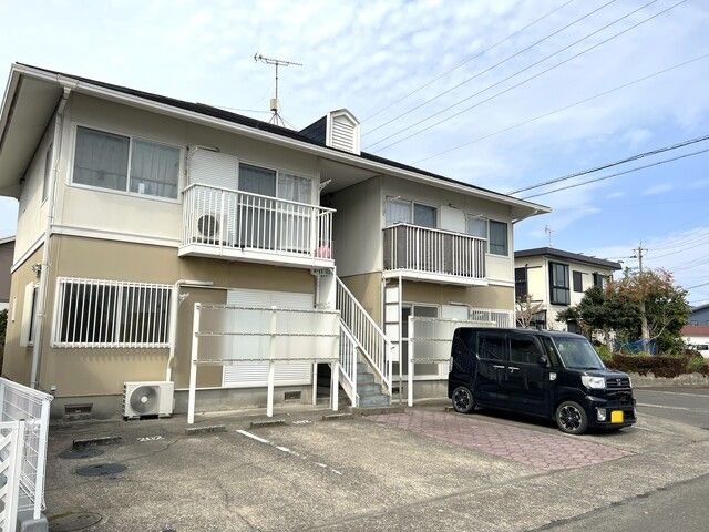 2DK Apartment for Rent in Ibusuki, Kagoshima Near Coast - Thumbnail 2