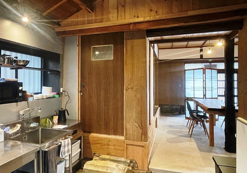 Renovated Surf Retreat Kominka in Historic Mimitsu, Hyuga - Thumbnail 4
