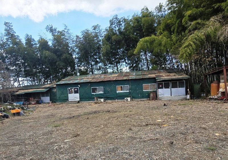 Spacious Land with Warehouses for Sale in Shobara, Hiroshima - Thumbnail 2
