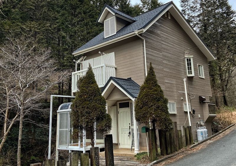 Renovated House with Private Stream in Hannō, Saitama - Thumbnail 2