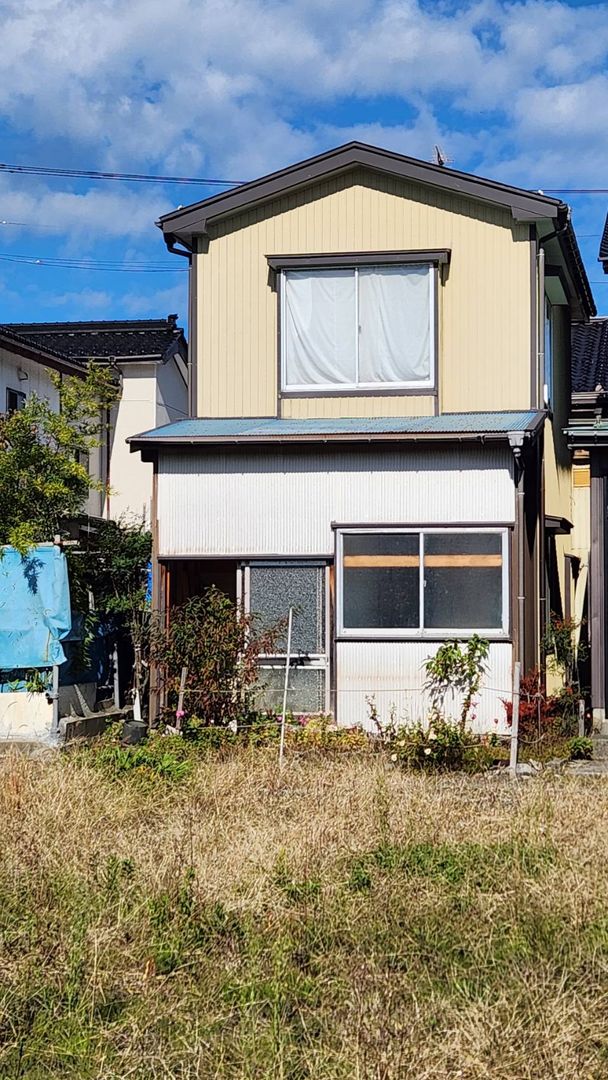 Shop-Integrated Vacant House for Sale in Itoigawa, Niigata - Thumbnail 2