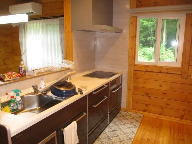 3LDK+S Corner Log House in Karuizawa Oiwake - Thumbnail 3