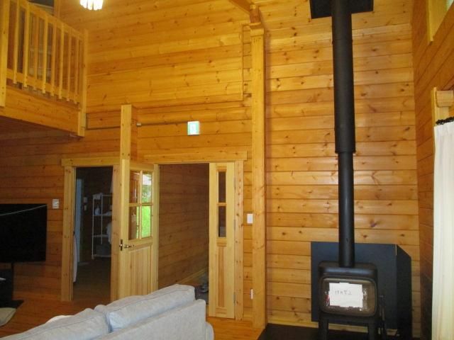 3LDK+S Corner Log House in Karuizawa Oiwake - Thumbnail 2