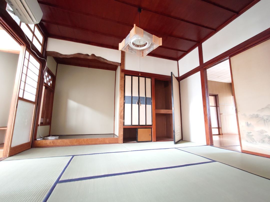 7DK Traditional House for Rent Near Itoigawa Station - Thumbnail 2
